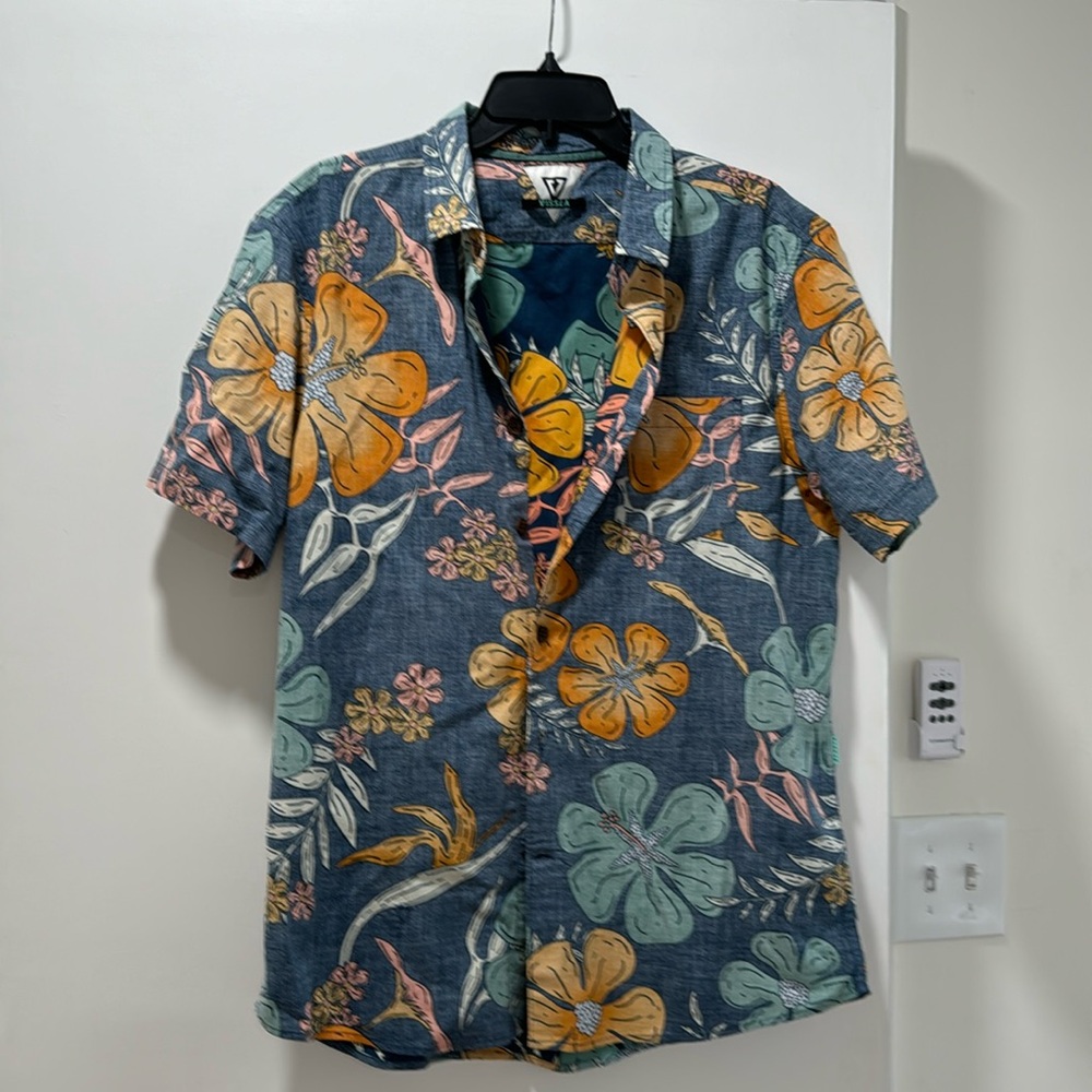 Men’s summer button down